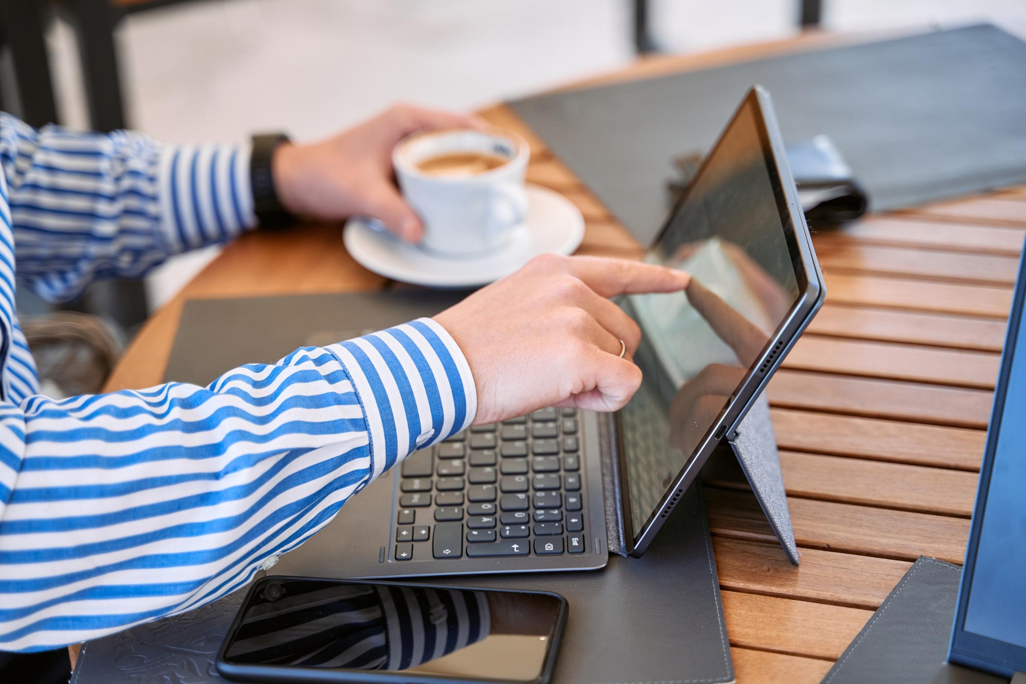 Property consultation at the laptop